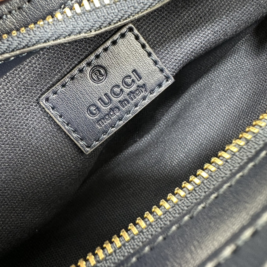 Gucci Hobo Bags